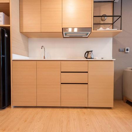 Arize Hotel Sri Racha Si Racha Bagian luar foto