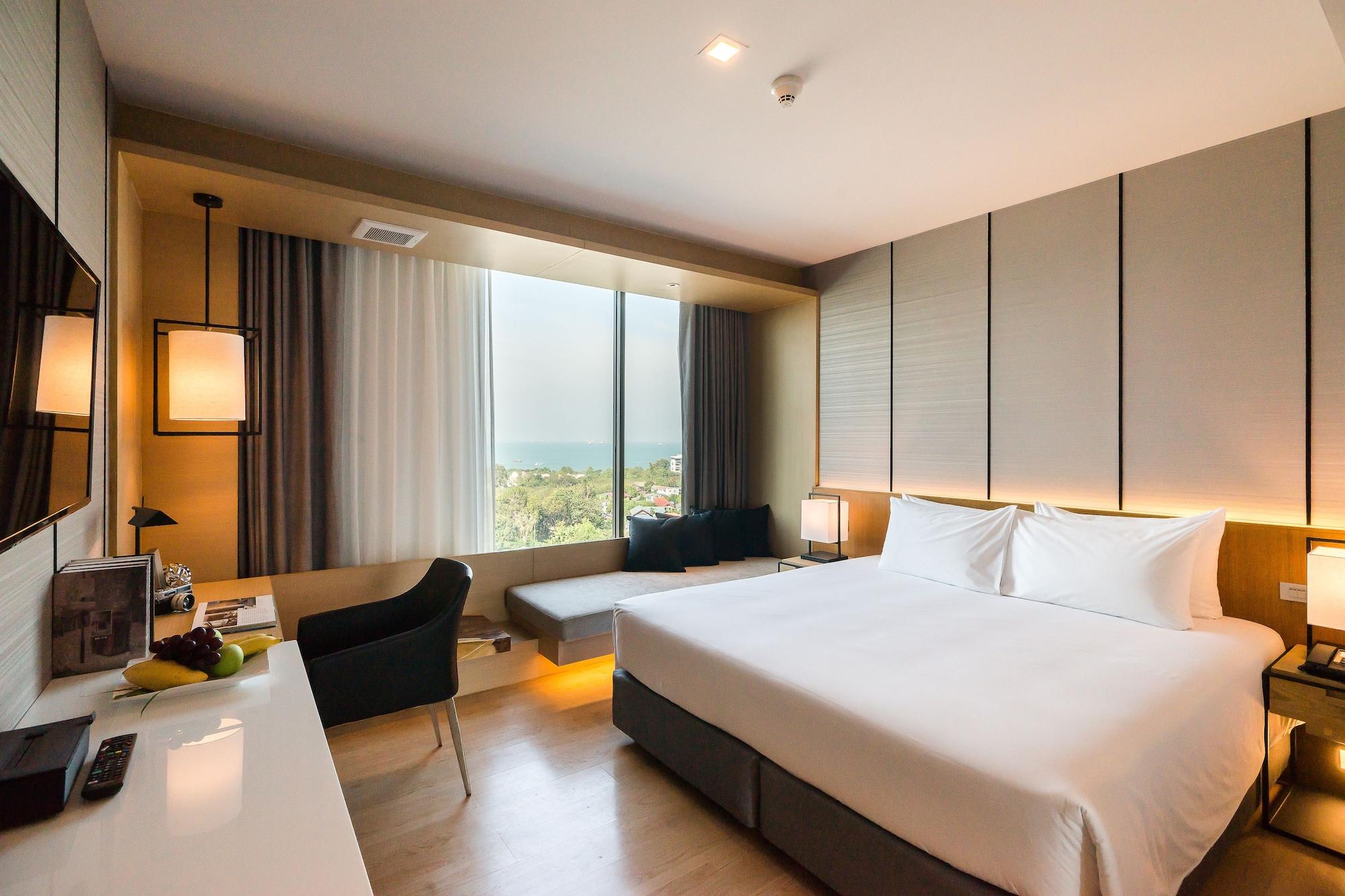 Arize Hotel Sri Racha Si Racha Bagian luar foto