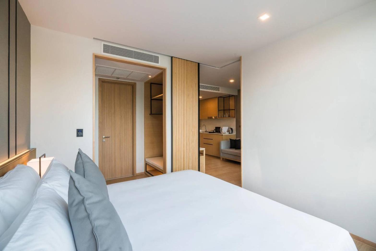Arize Hotel Sri Racha Si Racha Bagian luar foto