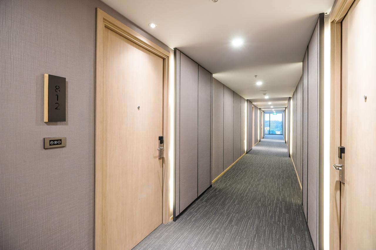Arize Hotel Sri Racha Si Racha Bagian luar foto