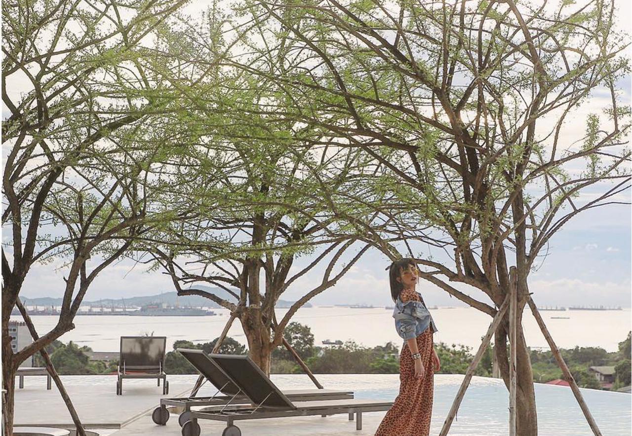 Arize Hotel Sri Racha Si Racha Bagian luar foto