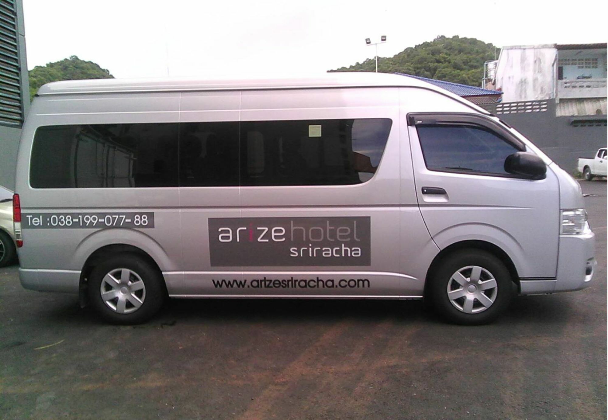 Arize Hotel Sri Racha Si Racha Bagian luar foto