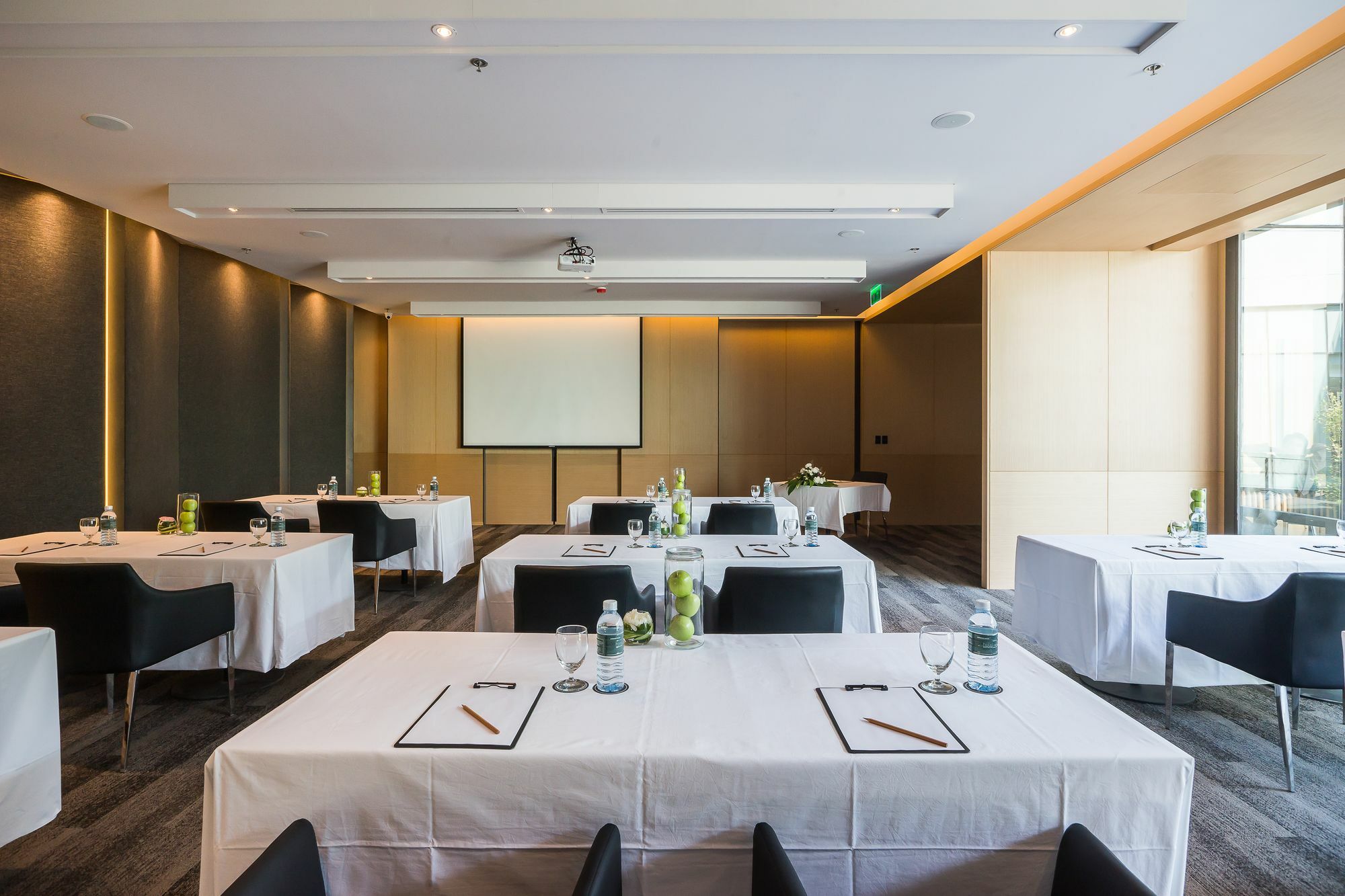 Arize Hotel Sri Racha Si Racha Bagian luar foto