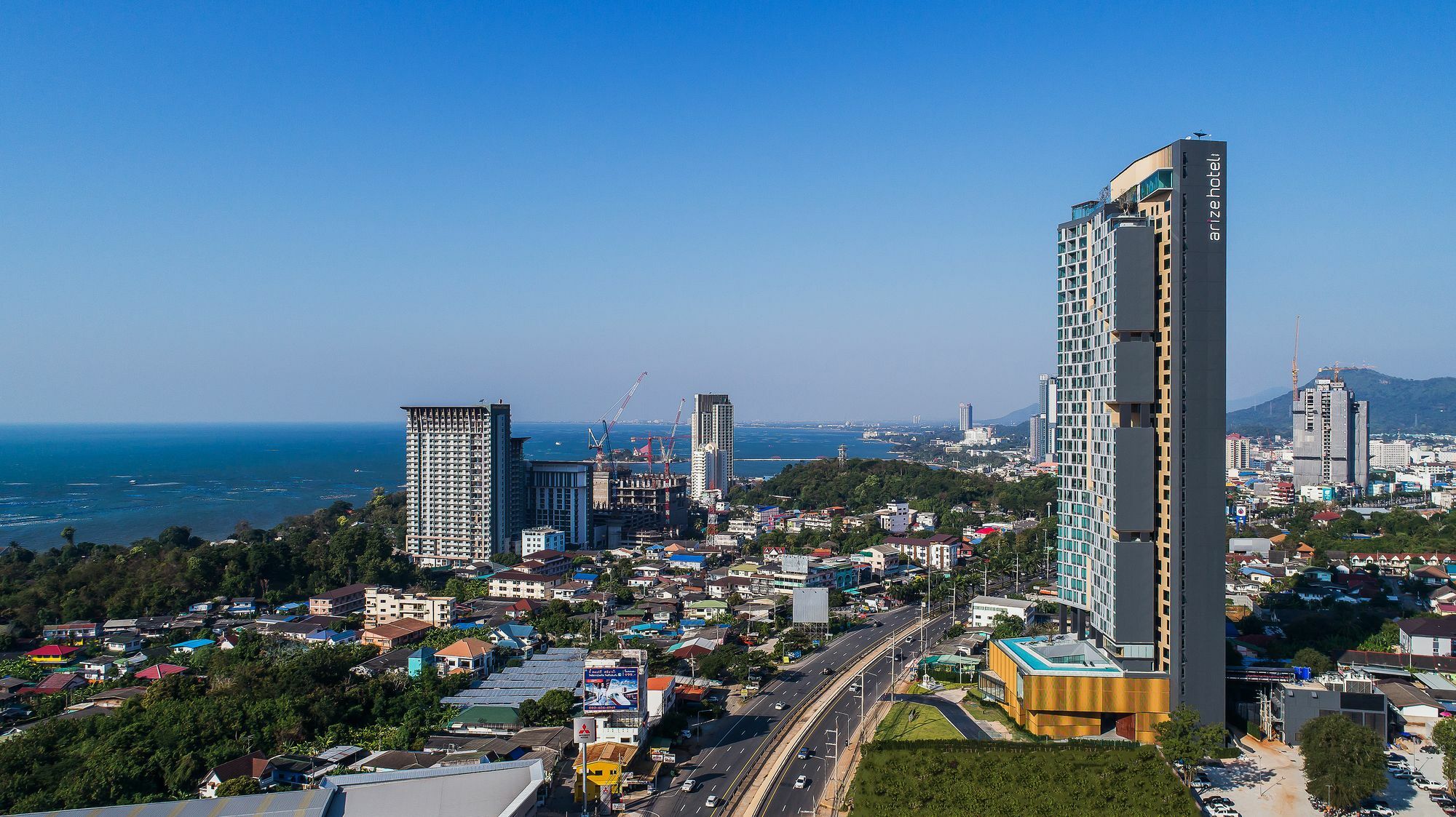 Arize Hotel Sri Racha Si Racha Bagian luar foto