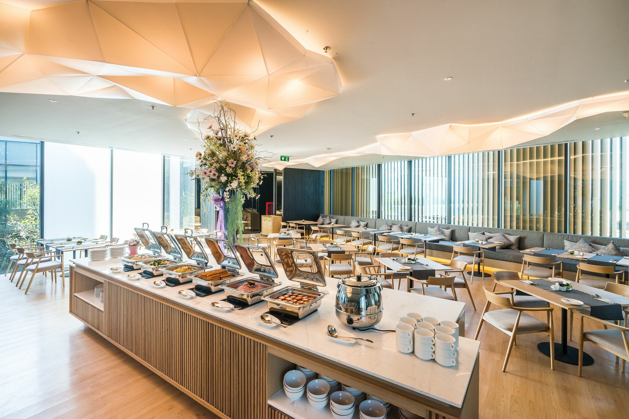 Arize Hotel Sri Racha Si Racha Bagian luar foto