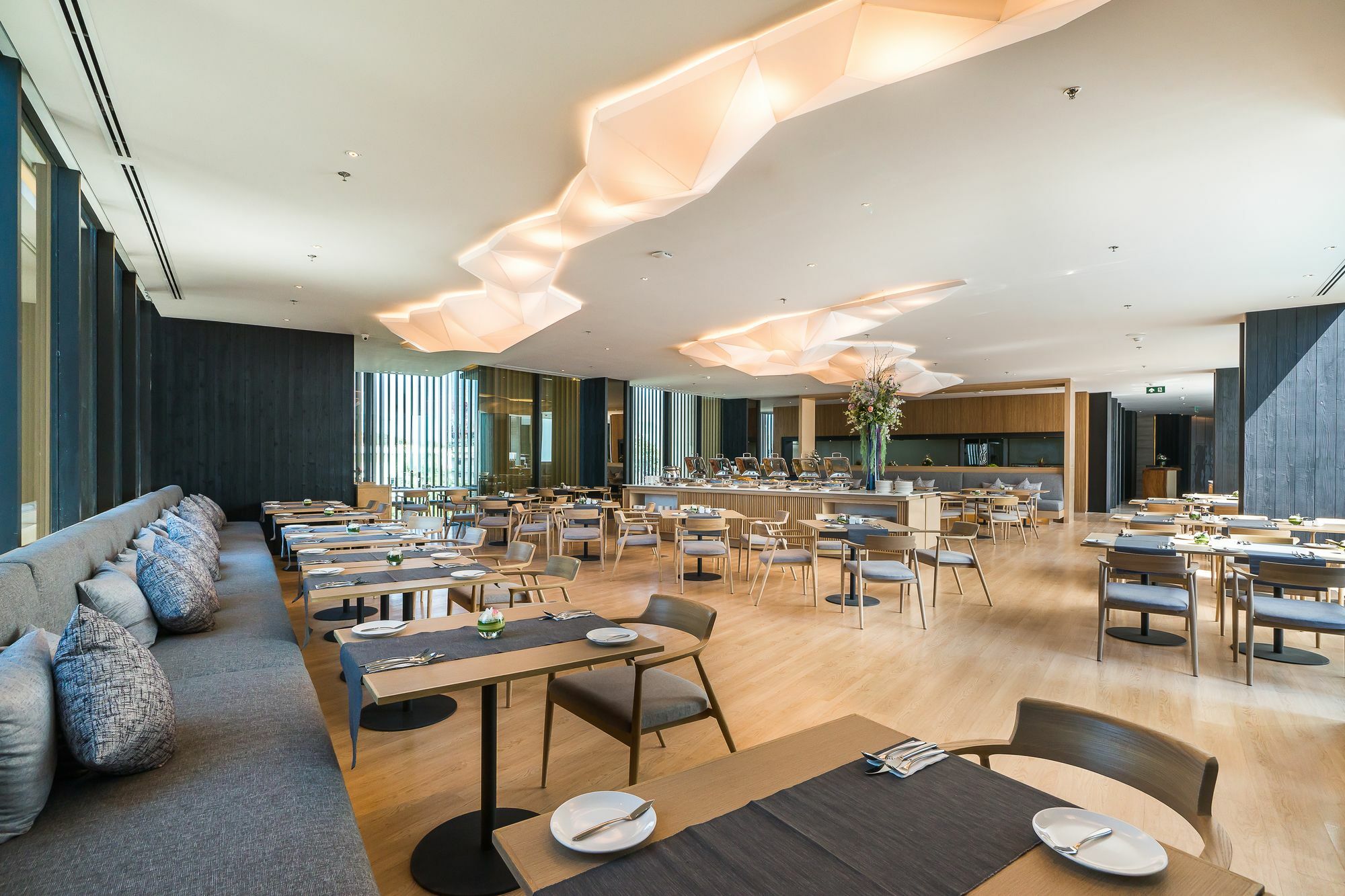 Arize Hotel Sri Racha Si Racha Bagian luar foto