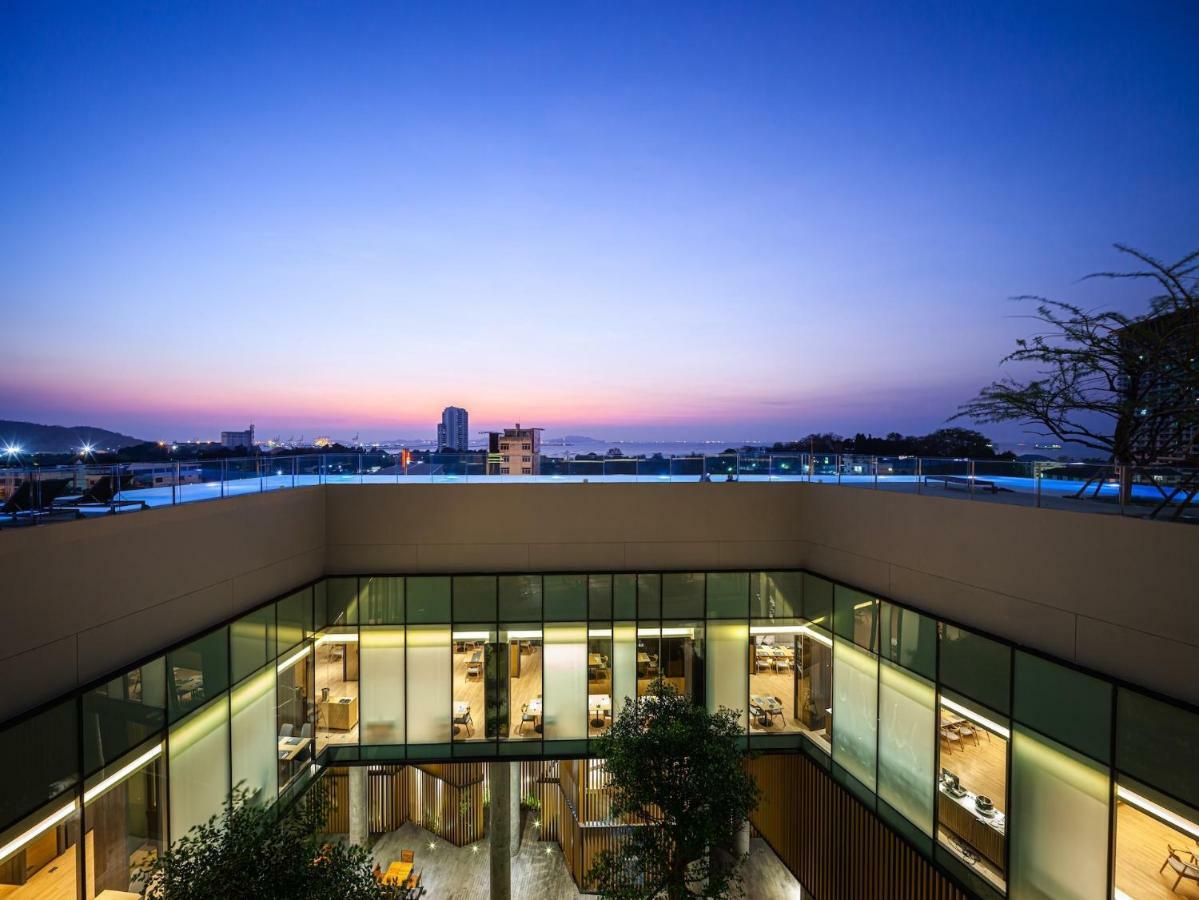 Arize Hotel Sri Racha Si Racha Bagian luar foto